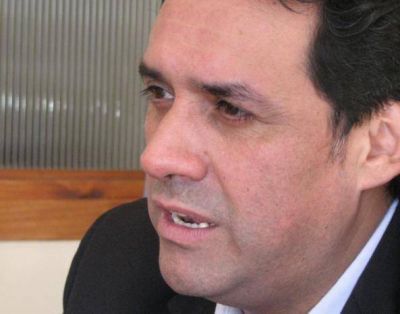  Lueiro acuerda con aumento al canon de casinos