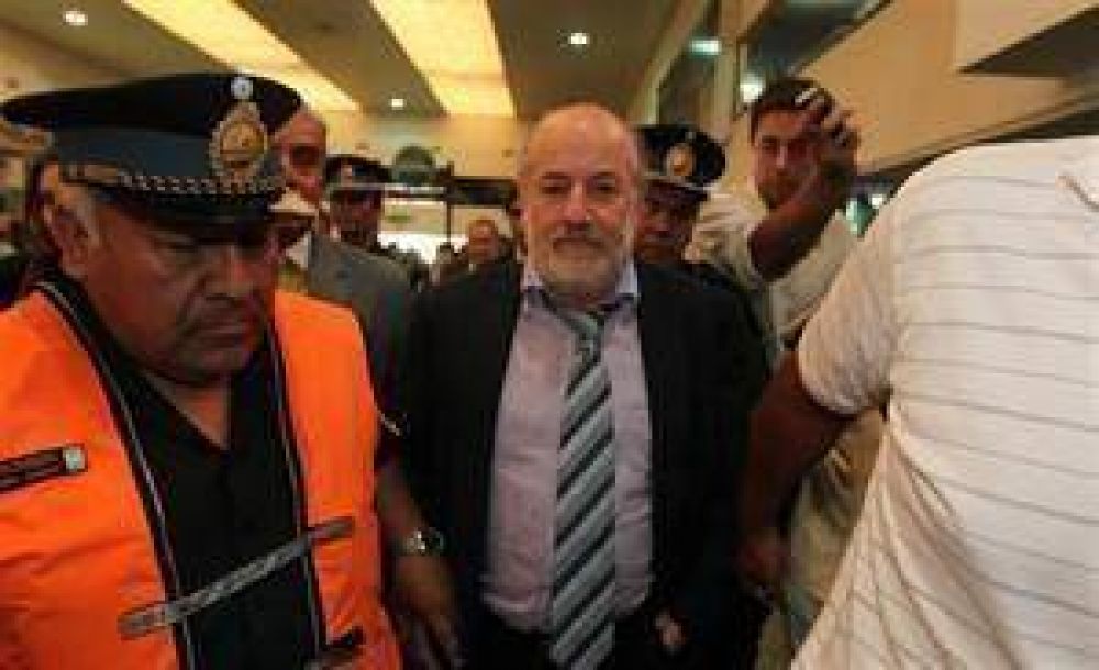 Ins�lita puja en Tribunales por el caso de Once
