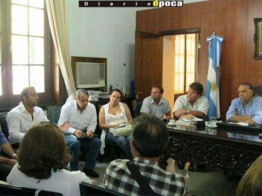 El debate por el servicio del agua lleg� a Diputados