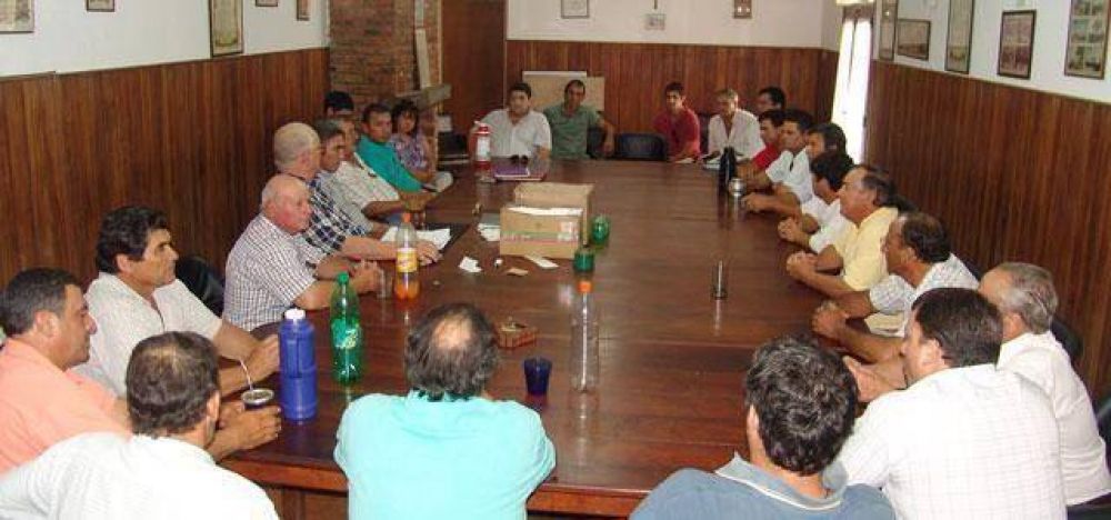 El subsecretario de producci�n de la provincia Cristian Vilas se reuni� con los tabacaleros