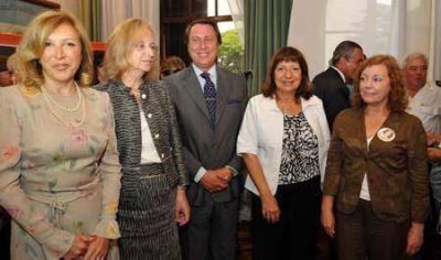 Ricardo Casal distingui� a cuatro mujeres por su trayectoria