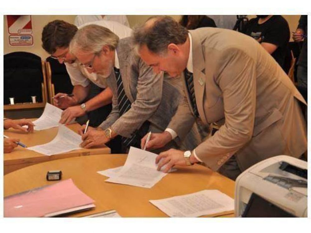 Se presentaron 19 empresas interesadas en la reparaci�n de la ruta nacional 127