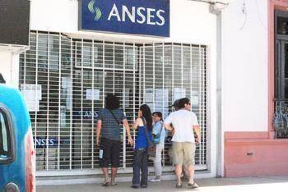 El ANSES desde diciembre, atiende dos horas por d�a.