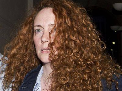 Detuvieron a la mano derecha de Rupert Murdoch