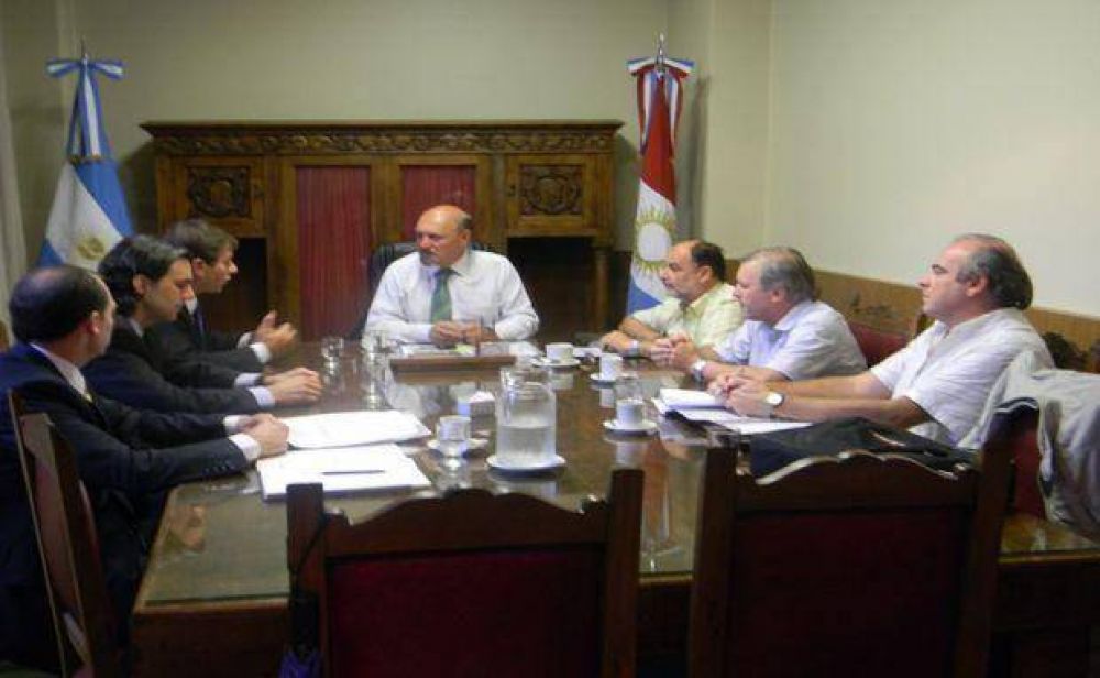 Lawson se reuni� con intendente de Freyre