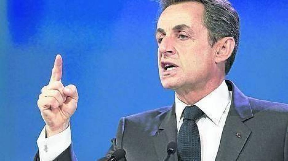 Sarkozy logra ubicarse primero en las encuestas