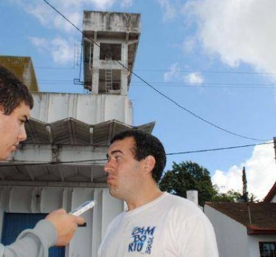Vecinos de El Progreso, indignados por una antena telef�nica, podr�an encadenarse en las puertas del Supermercado Toledo