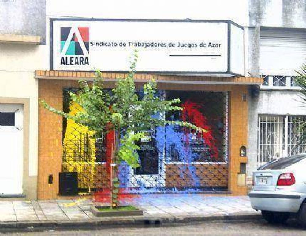 Atacan la sede del Sindicato de Trabajadores de Juegos de Azar