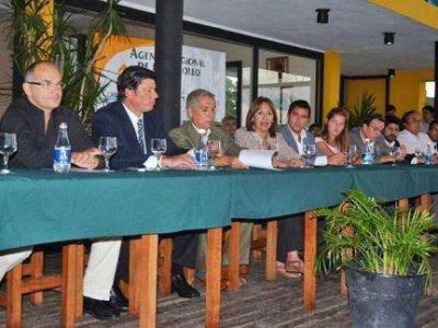 Se firm� el documento para la creaci�n del Polo Tecnol�gico de Paran�