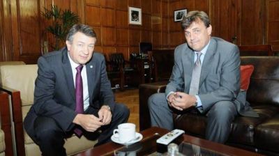Yauhar y P�rez Cat�n se reunieron en Buenos Aires