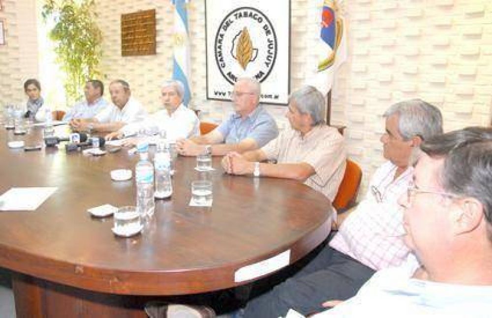 Tabacaleros apuestan fuerte a la  Reuni�n con el ministro Yauhar 