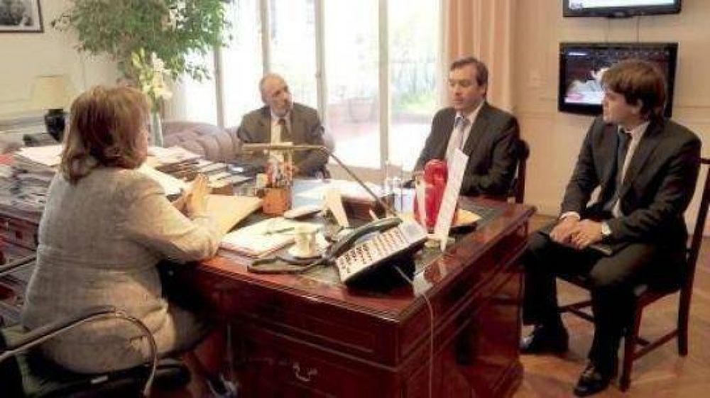 La Ministra Garr� recibi� al Intendente Soria 