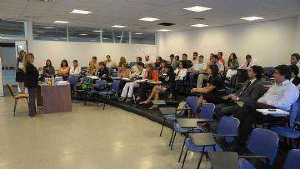 Universidad de La Punta: Comenz� la diplomatura en derecho administrativo