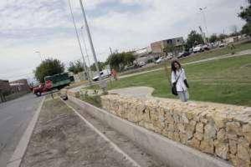 Plazas que cuidan peatones