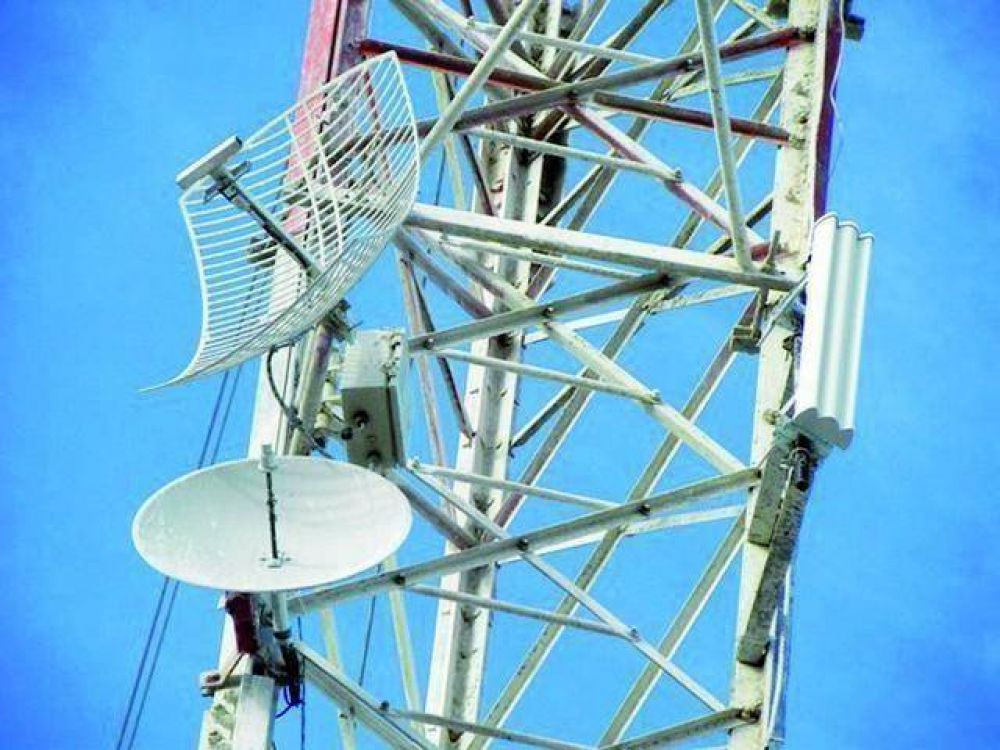 Ponen antenas de Wi Fi gratuito; la provincia lo desconoce
