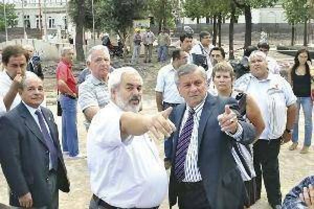 El intendente Infante inspeccion� el avance de las obras en el paseo Alvear