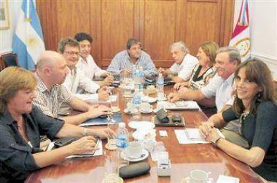 PJ: suba de impuestos pero con baja en gasto