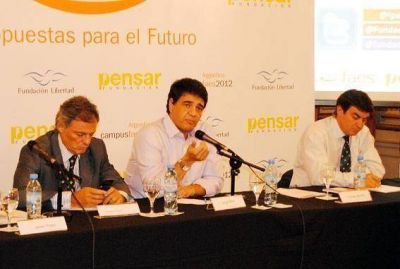 Jorge Macri expuso sobre gesti�n municipal en el Campus Faes 2012