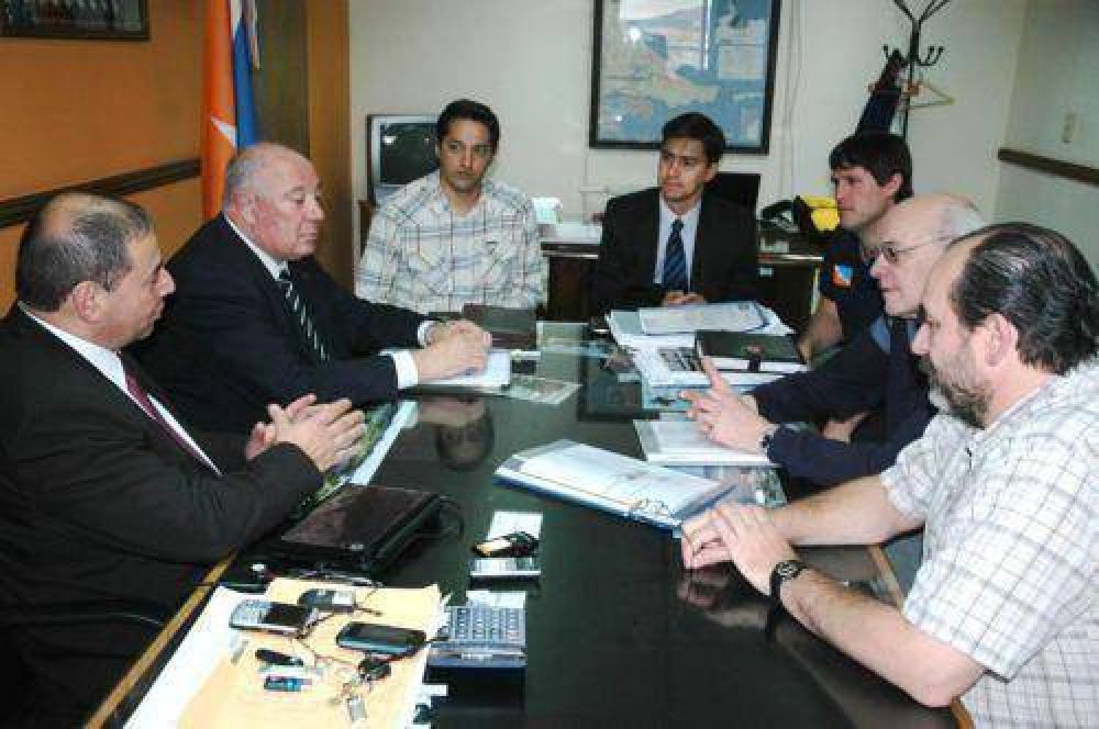 Gobierno proyecta la construcci�n de cuatro nuevos gimnasios en la provincia