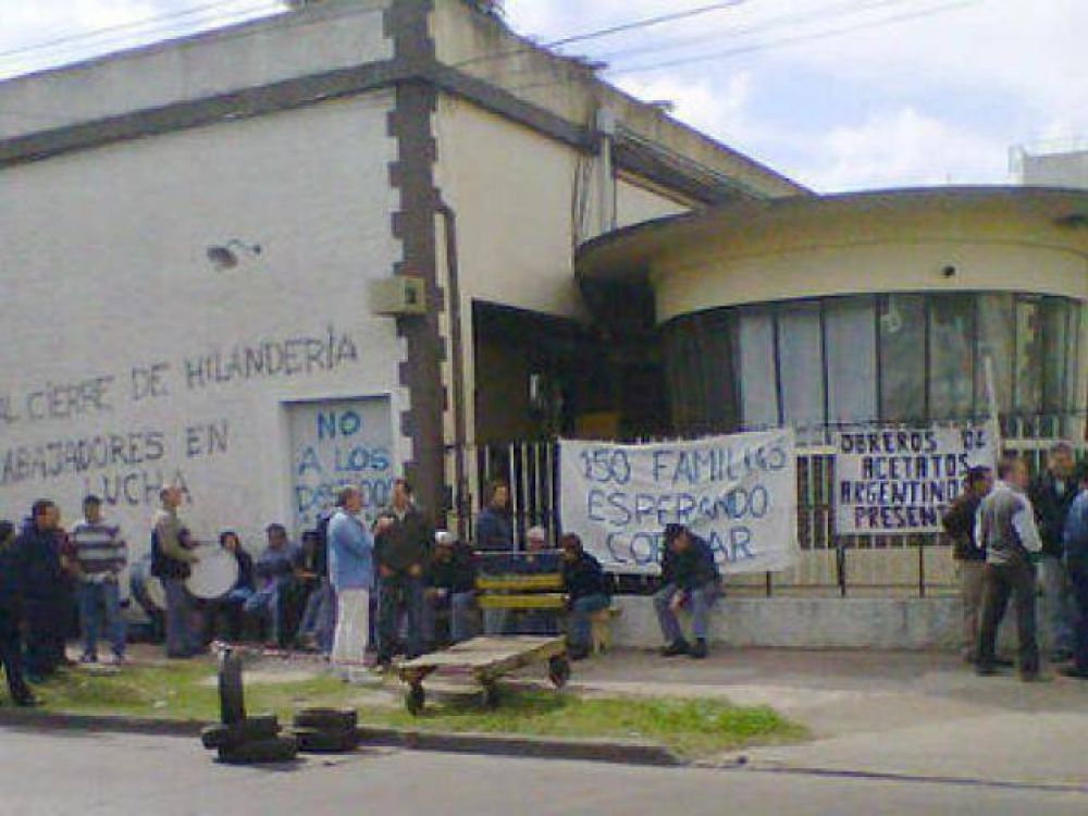 QUILMES: Acetatos, a la espera