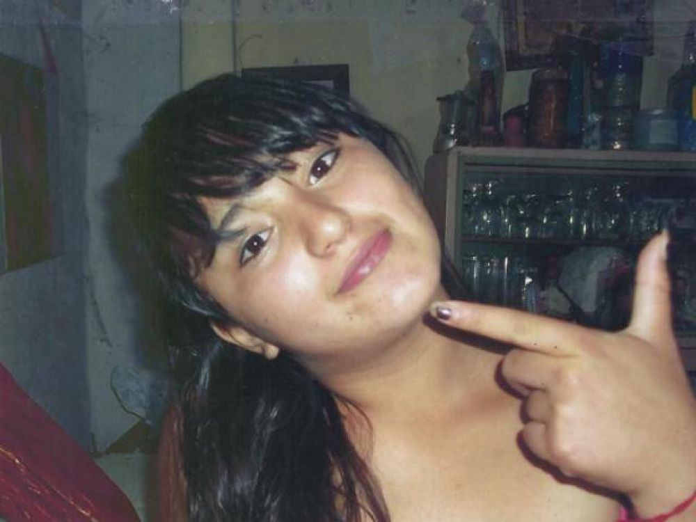  FLORENCIO VARELA: Intensa b�squeda de la joven varelense