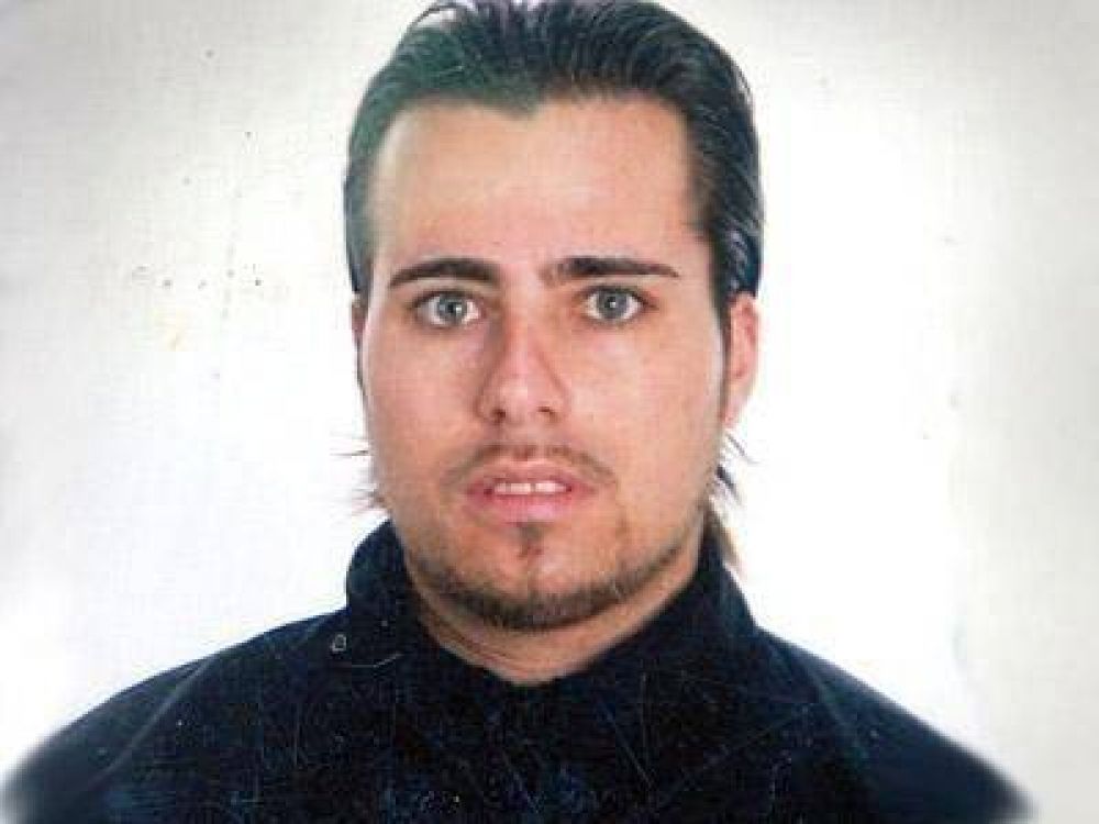 LAN�S:  Se complica la situaci�n de los detenidos: ten�an el celular de Axel