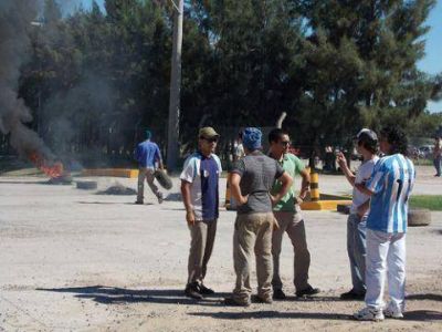 Trabajadores portuarios denuncian persecuci�n laboral