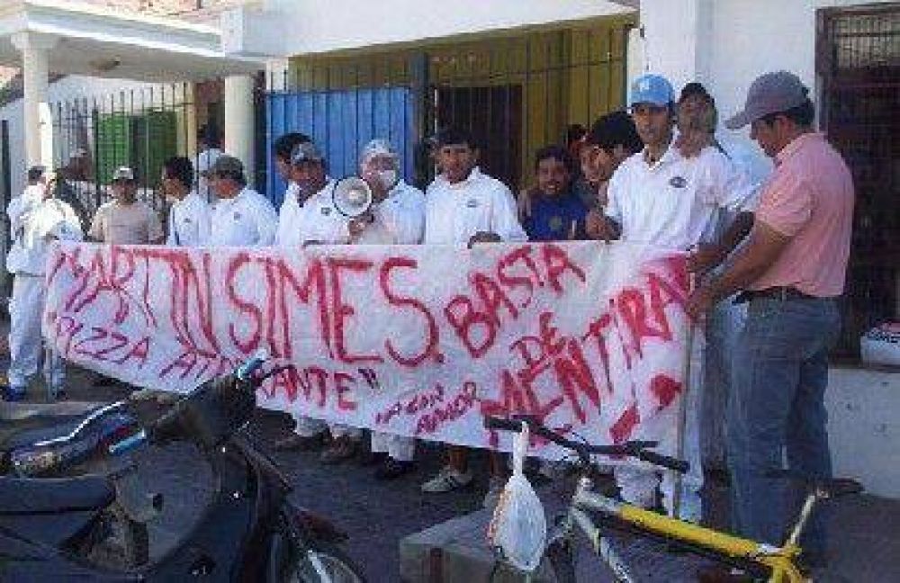 Huelga de los trabajadores de Arcor en Recreo