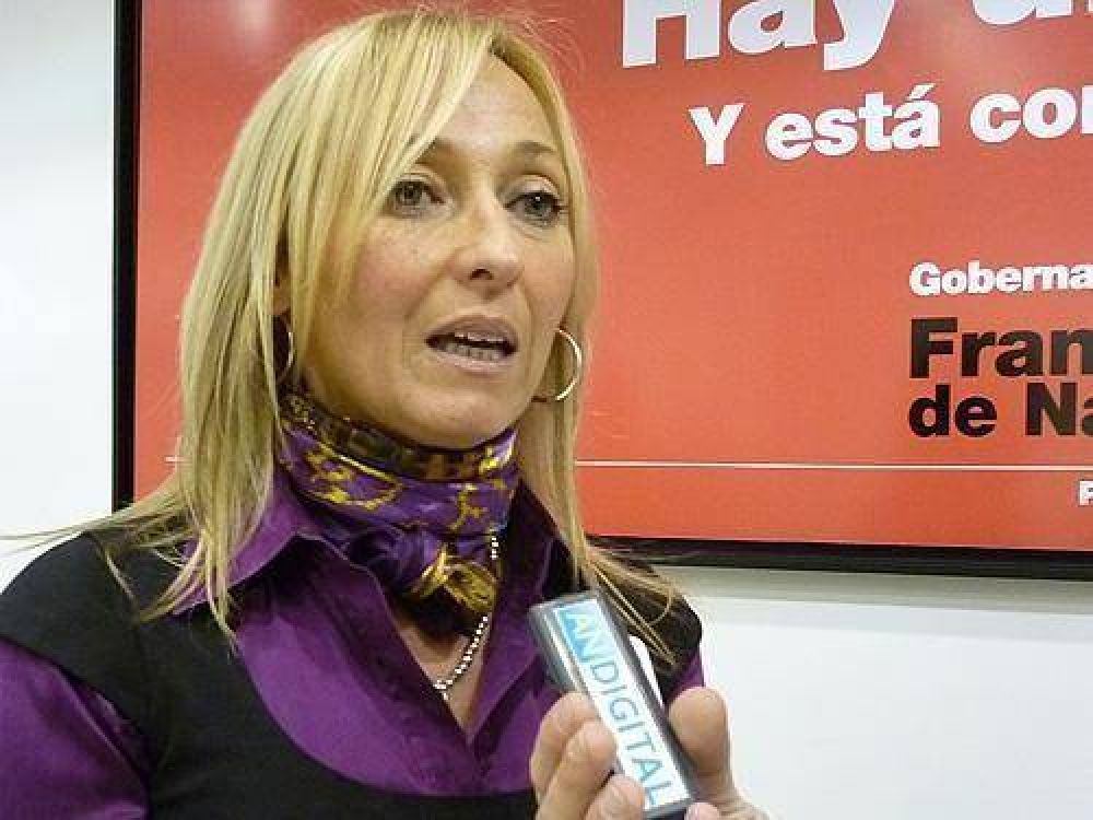 M�nica L�pez: �Cuando la polic�a cubre los partidos de f�tbol, las calles son zonas liberadas�