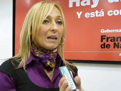 M�nica L�pez: �Cuando la polic�a cubre los partidos de f�tbol, las calles son zonas liberadas�