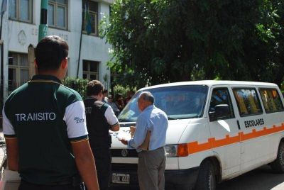 ALMIRANTE BROWN: Fuerte operativo de control del transporte escolar en las escuelas del municipio