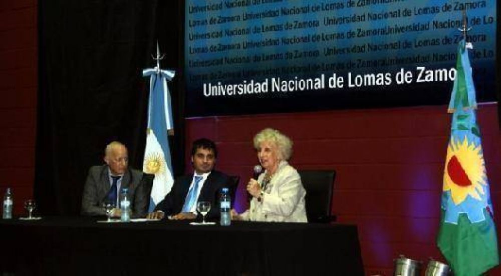 Estela de Carlotto: �este doctorado es de todas las Abuelas�