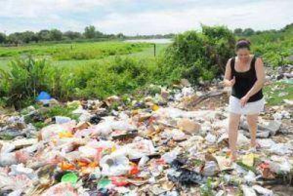 Vecinos de calle Brown al 2800 reclaman soluciones urgentes 