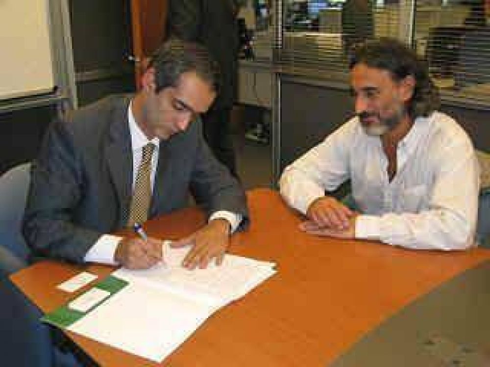 Ministerio de la Producci�n cedi� una oficina para funcionamiento de receptor�a de ONCCA