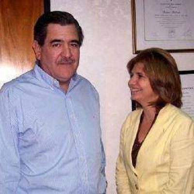El frente opositor busca apoyo de la Coalici�n C�vica nacional