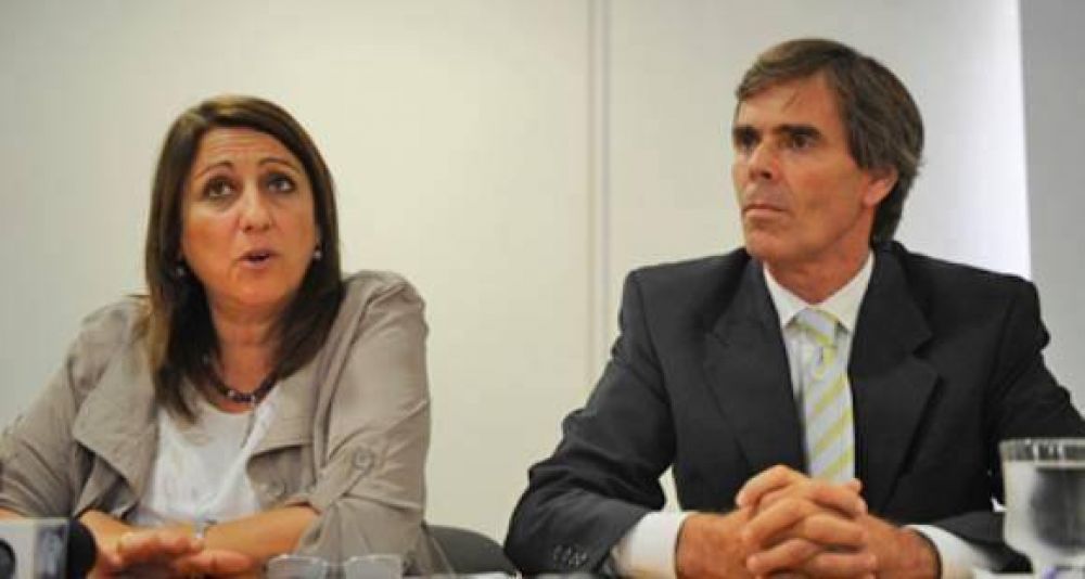 Fein us� los superpoderes y subi� la tarifa del colectivo un 17,5 por ciento
