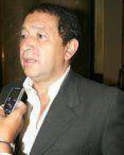 Escudero con m�s gestos al campo, que a los referentes del PJ provincial y nacional.