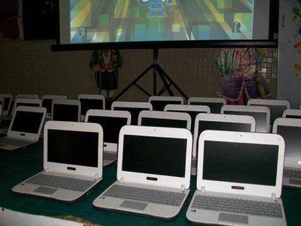 El programa Pibes 2.1 particip� de un congreso virtual