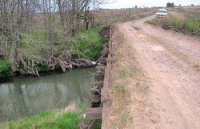 El intendente realizar� gestiones para reparar el puente de Paraje Pujol