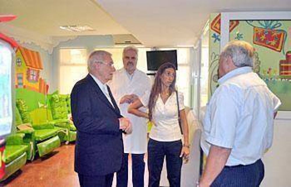 Inter�s de la vicegobernaci�n por la Fundaci�n Leandra Barros