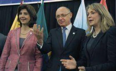 La Unasur reafirm� el respaldo al reclamo argentino sobre Malvinas