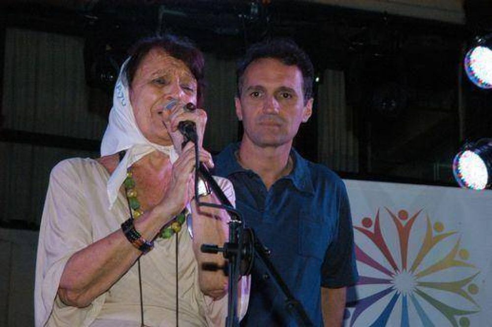 La Municipalidad de San Mart�n declar� Visitante Ilustre a Taty Almeida