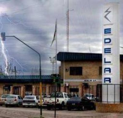 El Ejecutivo confirm� que ya es accionista de Edelar