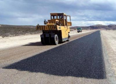 R�o Negro: Buen estado de avance de la obra de pavimentaci�n de la ruta provincial Nro. 5. 