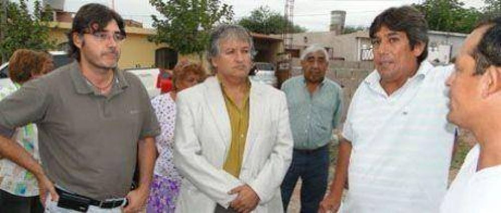 Bosetti asegur� que el gobierno cumplir� con la obra del Club San Vicente