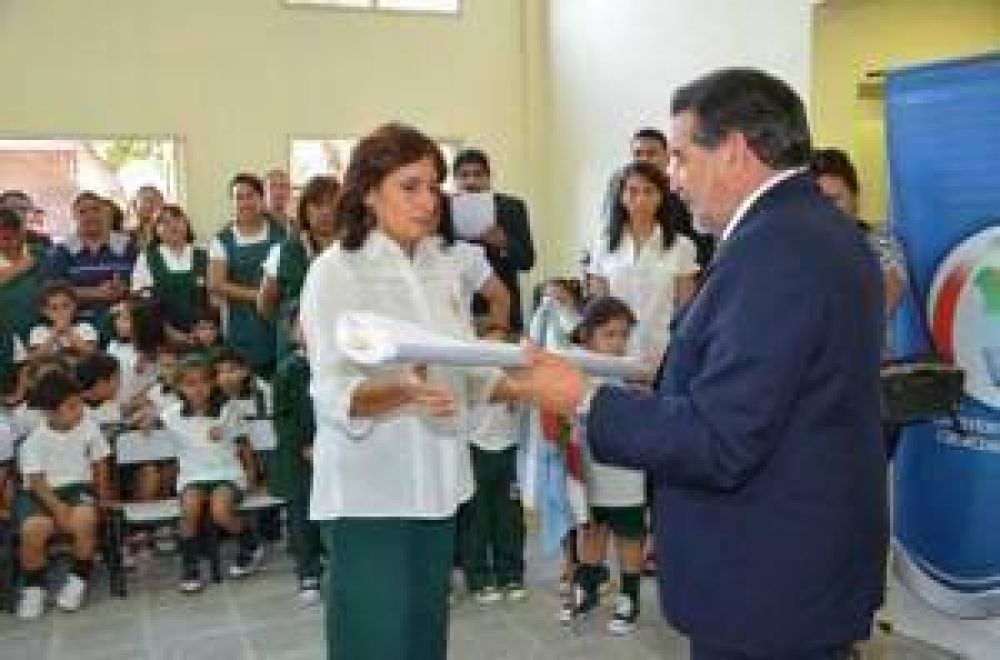 Beder Herrera: �tenemos que seguir haciendo entre todos La Rioja productiva�