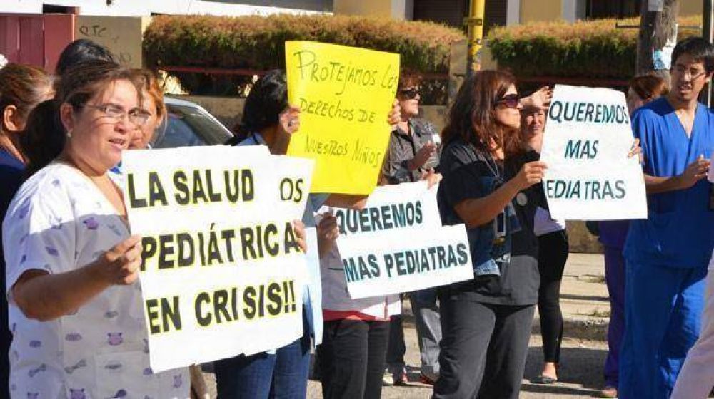La protesta del Hospital Regional se extender� hoy a los centros de salud