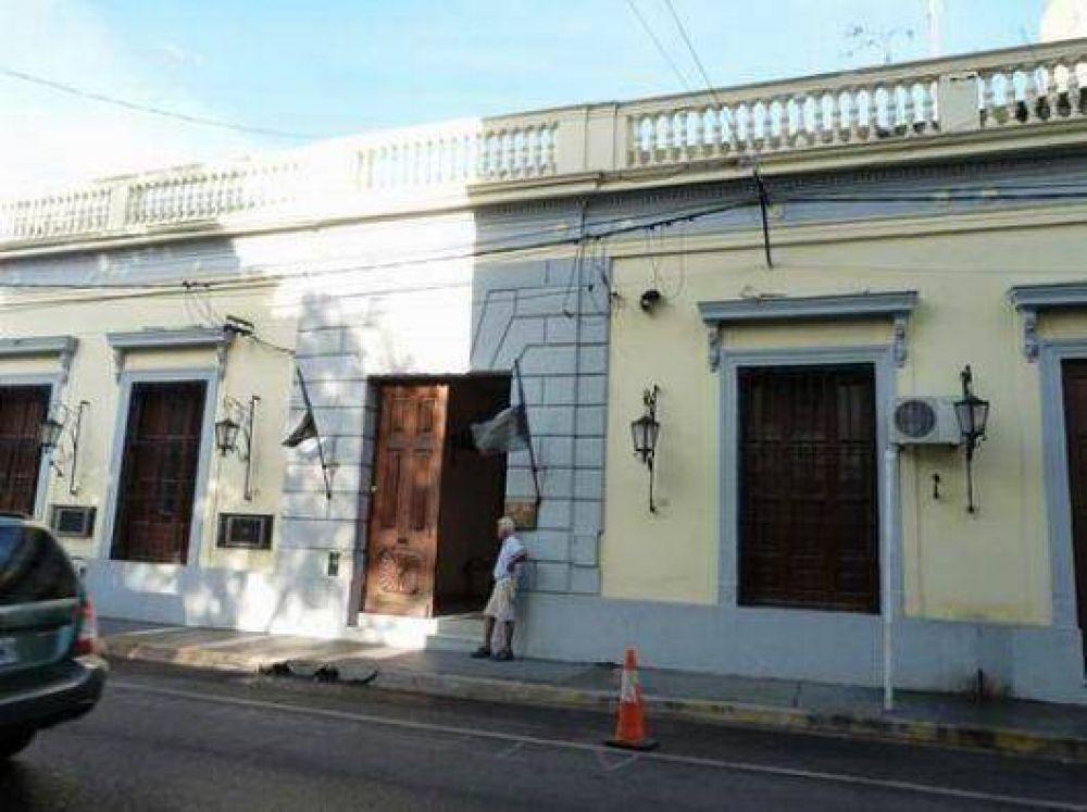 Exigen reapertura de escuelas y grados