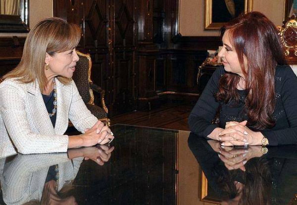 En busca de apoyo, la candidata mexicana se reuni con Cristina Kirchner