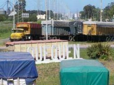 Transportistas amenazan con cortar rutas en el tercer d�a de paro